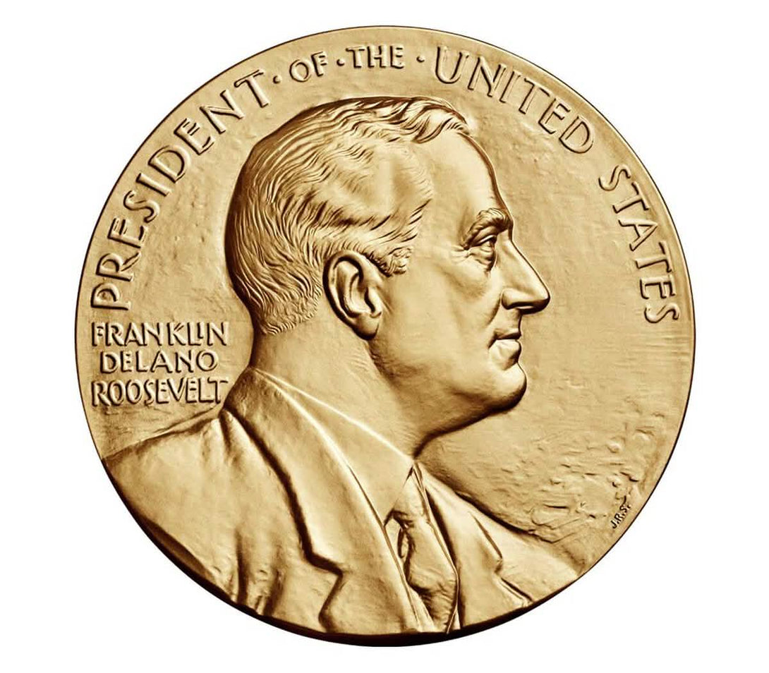 Franklin D. Roosevelt bronze medal featuring detailed portrait and inscription 'President of the United States,' collectible presidential coin
